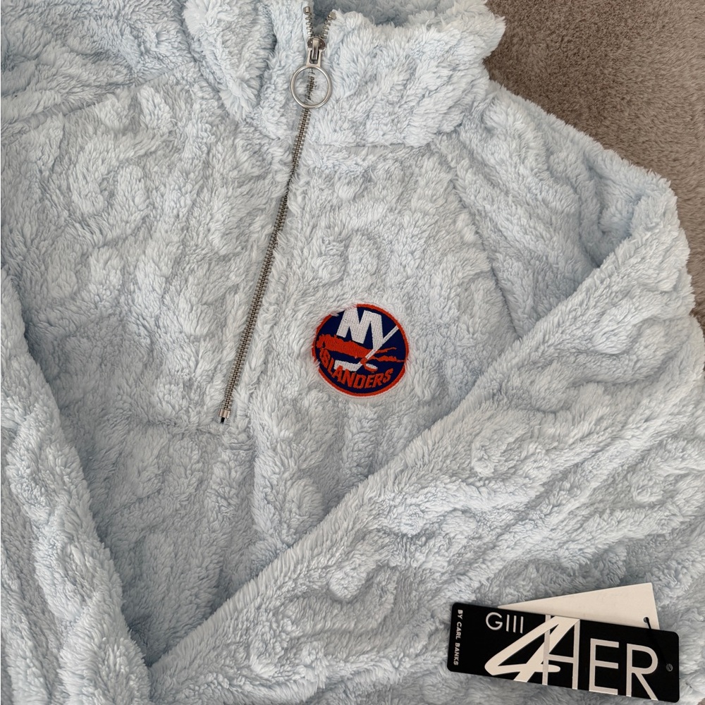 NWT Light Blue Islanders Fleece Pullover